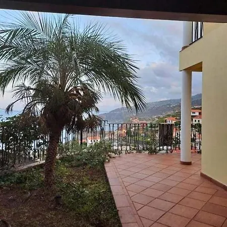 ホームステイ Sea View House *